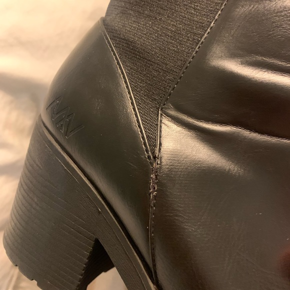 Matt & Nat MONTREAL Vegan Black Boots - Picture 9 of 12